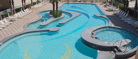室内游泳池