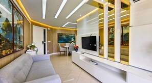 Living area - Exclusive apartment for seasonal rental. (Pituba)