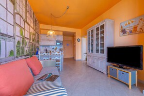 Family Apartment, Multiple Bedrooms, Sea Facing (Laigueglia Beach) | Living area | 22-inch flat-screen TV with cable channels, TV - Laigueglia Beach (Laigueglia)