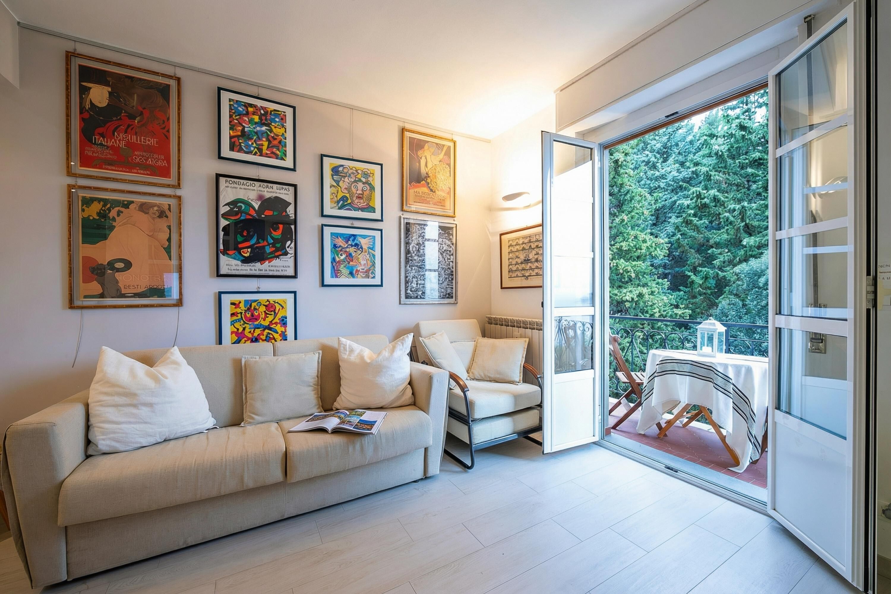 Family Apartment, Multiple Bedrooms (Cervo Piccolo Incanto) | Living area | 22-inch flat-screen TV with cable channels, TV