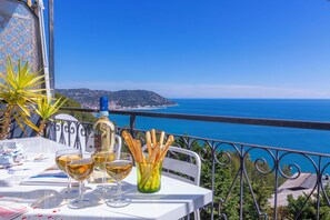 Family Apartment, 1 Bedroom (La Casa al Sole - beautiful sea view) | Outdoor dining - La Casa Al Sole Sea View 400mt From Sea (Andora)