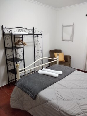 2 bedrooms, soundproofing, iron/ironing board, free WiFi