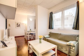 Apartment, 1 Bedroom, Terrace | Interior