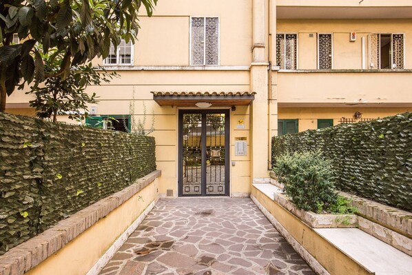 Apartment, 3 Schlafzimmer, Balkon | Außenbereich