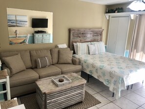 Iron/ironing board, free WiFi, bed sheets