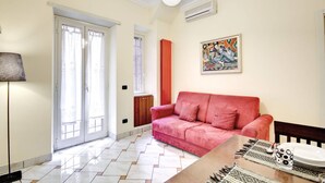 Apartment, 1 Bedroom, Refrigerator | Interior - Azalea Colosseo 35 Euro For P (Rome)