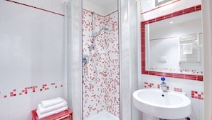 Apartment, 1 Bedroom, Refrigerator | Bathroom - Azalea Colosseo 35 Euro For P (Rome)