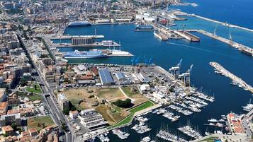 Apartment, 3 Bedrooms, Balcony, City View | Marina