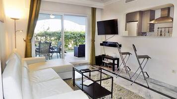 TV, Netflix, streaming services