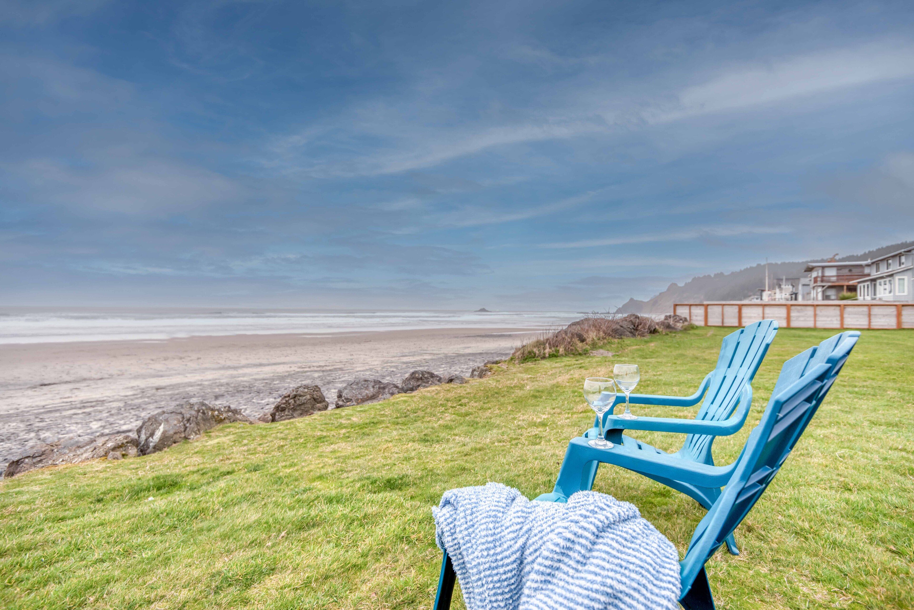A 3 bedroom oceanfront home with sweeping views in Lincoln City's Roads End!