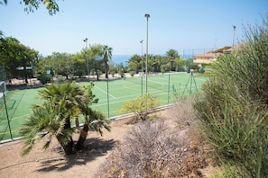 Appartement, 1 chambre, fumeur, balcon | Court de tennis