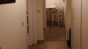 Apartment, 1 Bedroom, City View | Interior