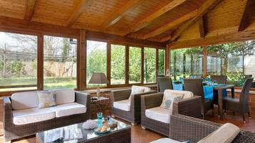 Villa, 4 Bedrooms, Patio, Garden View | Property grounds