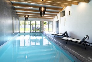 Innenpool, beheizter Pool