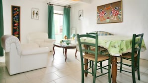 Living room - Holiday House Carpe Diem Colognora Di Pescaglia Green Apartment (Pescaglia)