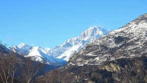 Apartment, 1 Bedroom | View from property - Appartamento Con Giardino (Villeneuve)