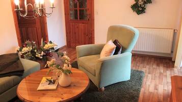 Apartment | Living room | TV