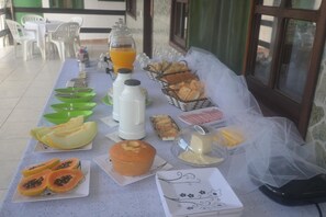 Desayuno buffet incluido todos los días