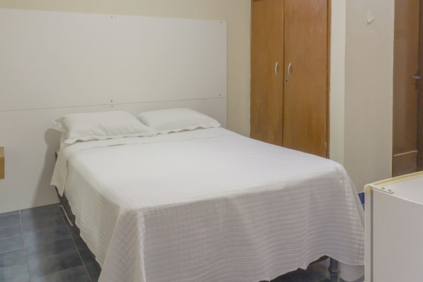 Habitación triple, varias camas | Wifi gratis