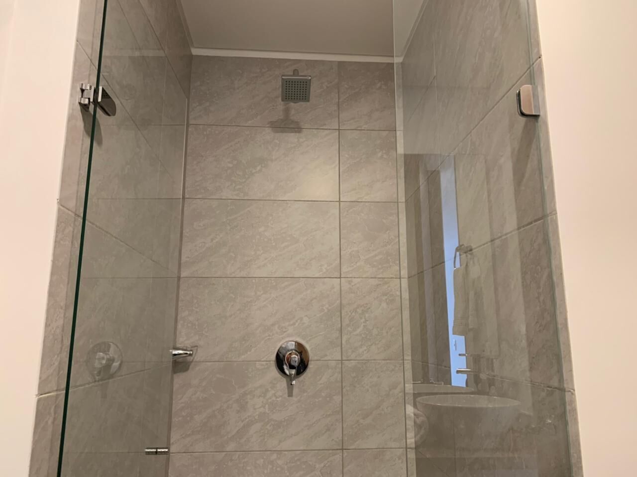Standard Studio | Bathroom | Shower, free toiletries, towels, soap