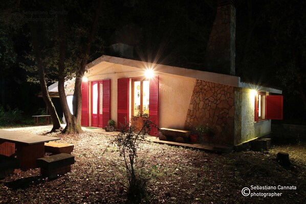 Studio, Multiple Bedrooms, Accessible, Smoking | Property entrance