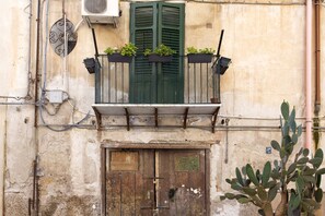Apartment, 1 Bedroom, Balcony | Exterior - Real Umberto I° Suite 2 (Palermo)