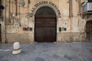 Exterior - Real Umberto I° Suite - Kalsa (Palermo)