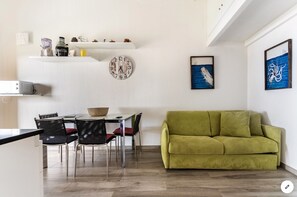 Maison, 2 chambres, four à micro-ondes | Restauration