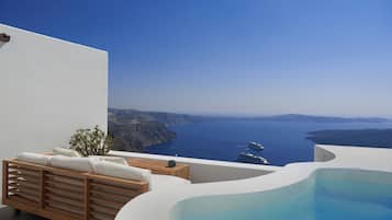 Design Villa, Hot Tub (Caldera View) | Terrace/patio