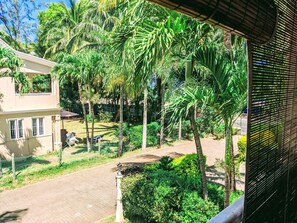 Villa | Garden view
