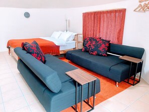 1 slaapkamer, een bureau, gratis wifi, beddengoed