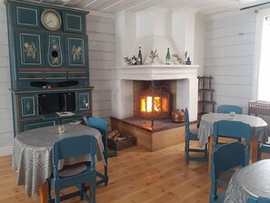 Lunch served, Scandinavian cuisine