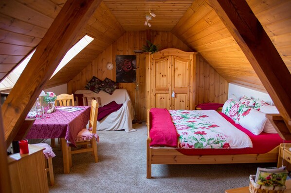1 bedroom, desk, free WiFi