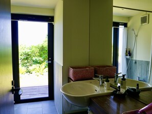 Traditional Cabin, Multiple Bedrooms, Non Smoking | Bathroom | Shower, free toiletries, hair dryer, slippers - Sannin Resort (Motobu)