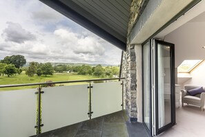 Basic Penthouse, Ensuite, Golf View (Penthouse) | Balcony view - The Penthouse @ Carus Green (Kendal)