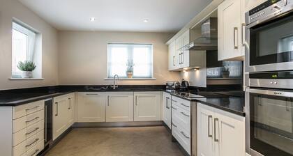 The Penthouse @ Carus Green