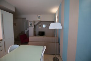 Apartment, 2 Schlafzimmer, Balkon, Meerblick | Speisen