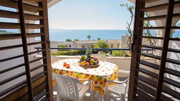 Apartment, 1 Bedroom, Smoking, Balcony | Exterior