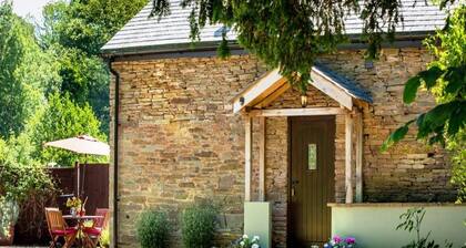 A peaceful escape in rural Herefordshire - perfect for families and friends.