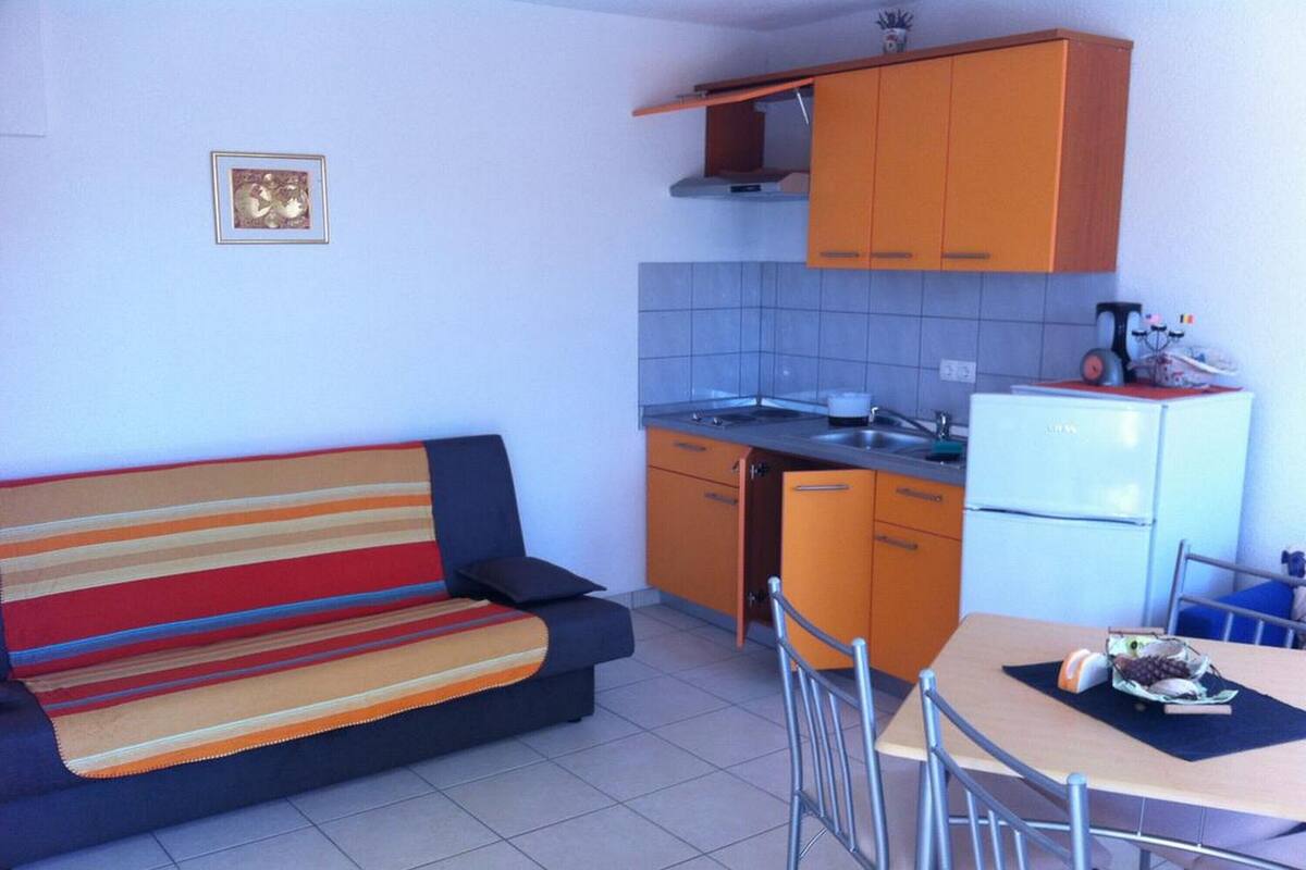 Apartment, 1 Bedroom (Orange) | Living area