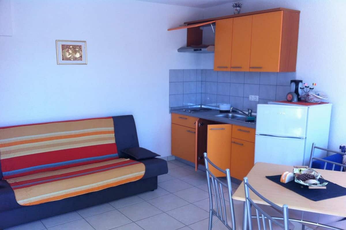 Appartamento, 1 camera da letto (Orange) | Area soggiorno | TV a schermo piatto