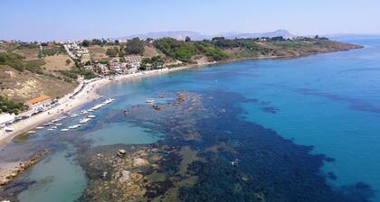 Holiday Home in Sciacca Mare Tennis Soccer Field, Barbecue, Wifi, Kitchenette