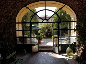 Property entrance - Dimora Aganoor Relais & Gourmet Experience (Cava de' Tirreni)