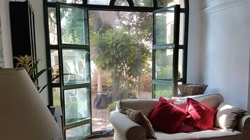 Villa, 2 Schlafzimmer, Terrasse, Gartenblick | Lounge