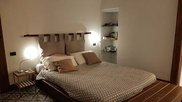 Villa, 2 camere da letto, patio, vista giardino | 2 camere, ferro/asse da stiro