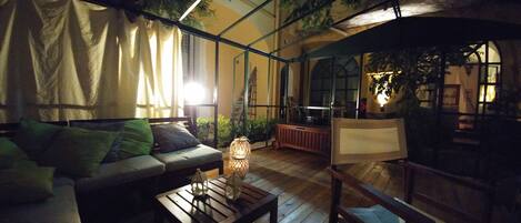 Villa, 2 Schlafzimmer, Terrasse, Gartenblick | Unterkunftsgelände