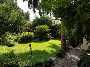 Villa, 2 Schlafzimmer, Terrasse, Gartenblick | Garten