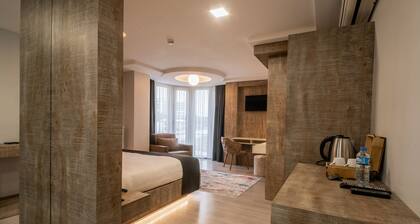 Adresin Hotel