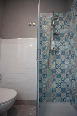 Bathroom - 4 Sister Open Space in Puglia, Italy (Aradeo)