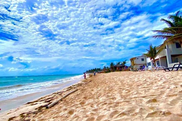 Beach nearby, white sand, beach shuttle